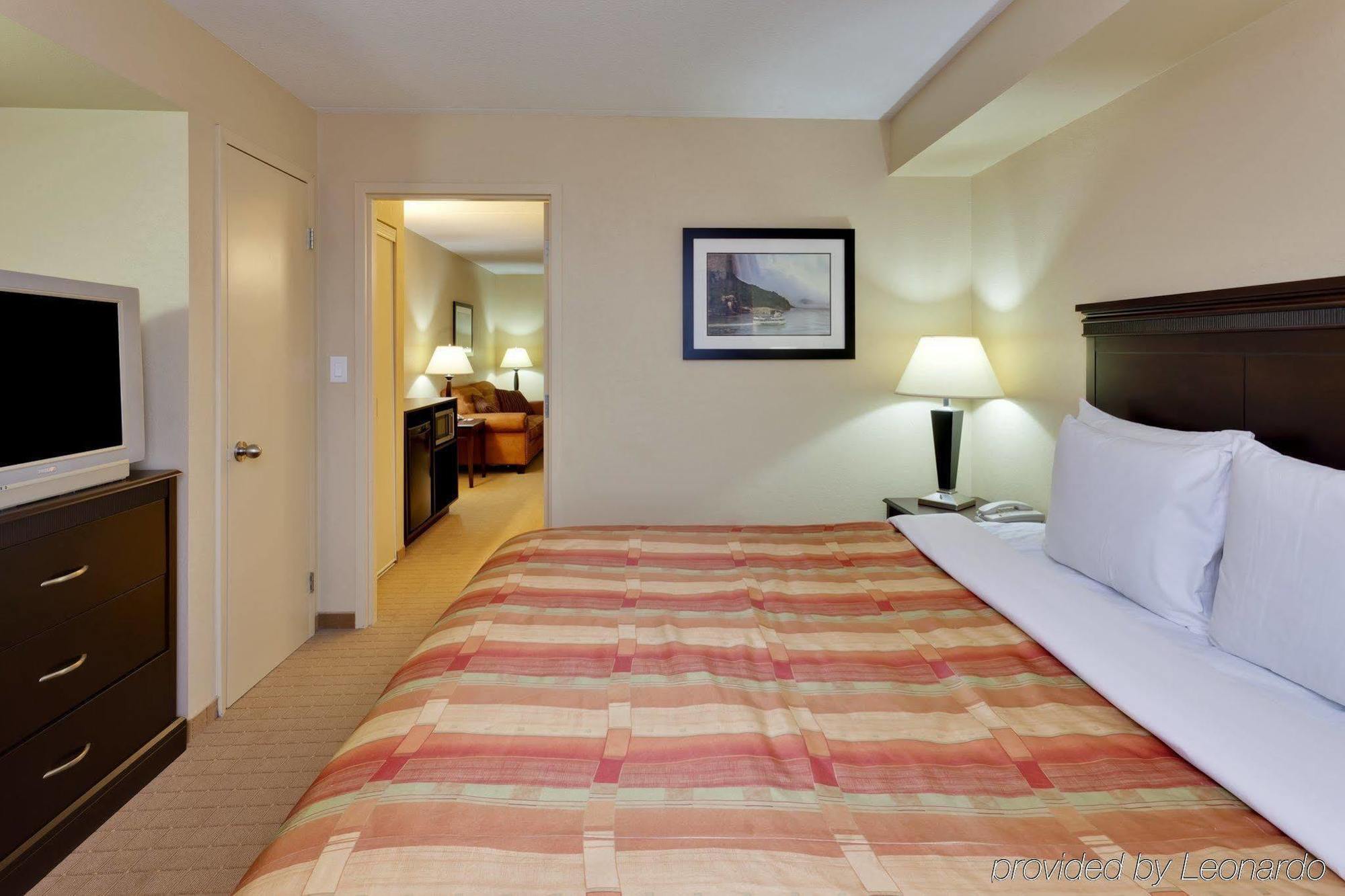 Country & By Radisson, Falls, On 3* Niagara